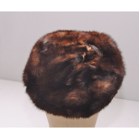 Vintage Mink Pillbox Hat Designed by Lora With Hair Clips Union Made - Picture 2 of 7